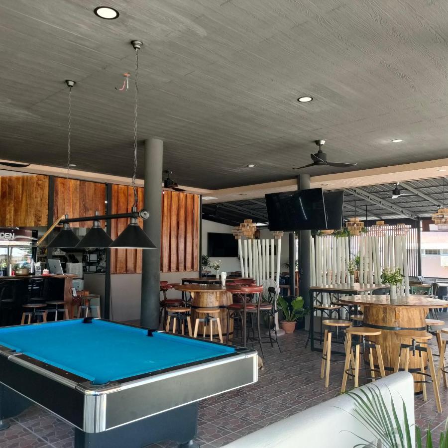 Guesthouse And Restaurant Ratatouille Baan Tai Ngoại thất bức ảnh
