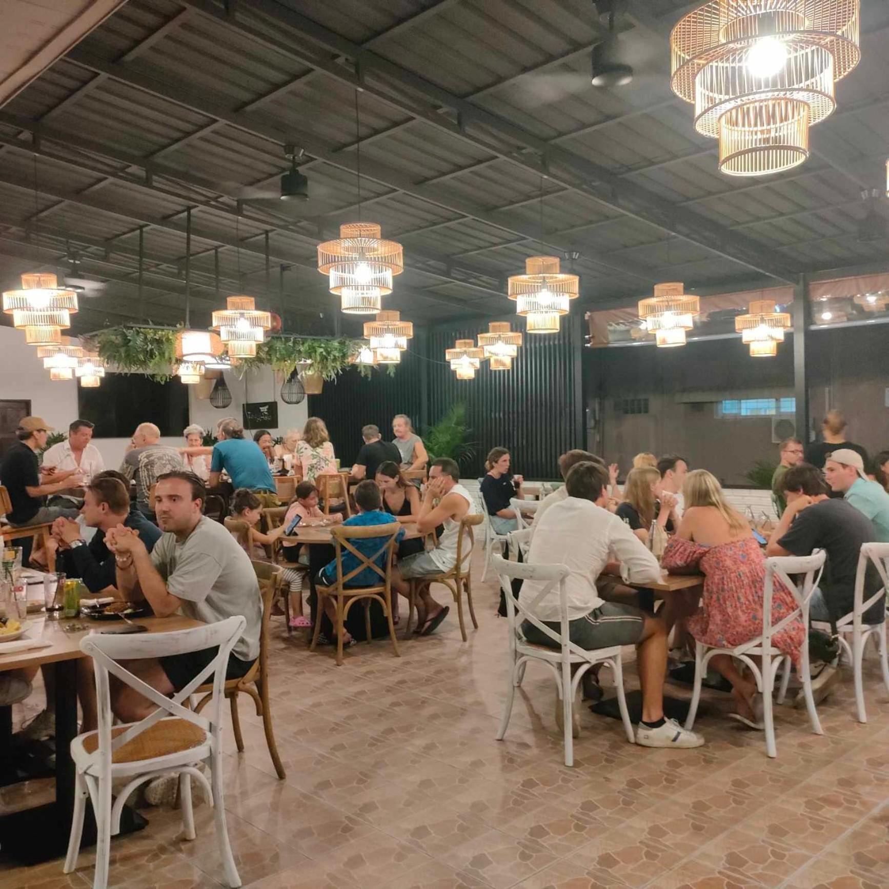 Guesthouse And Restaurant Ratatouille Baan Tai Ngoại thất bức ảnh